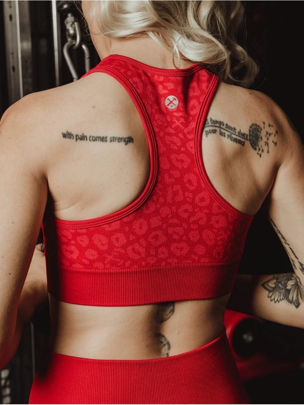 DIXXON Red Leopard Jacquard Seamless Sports Bra - Picture 2 of 5